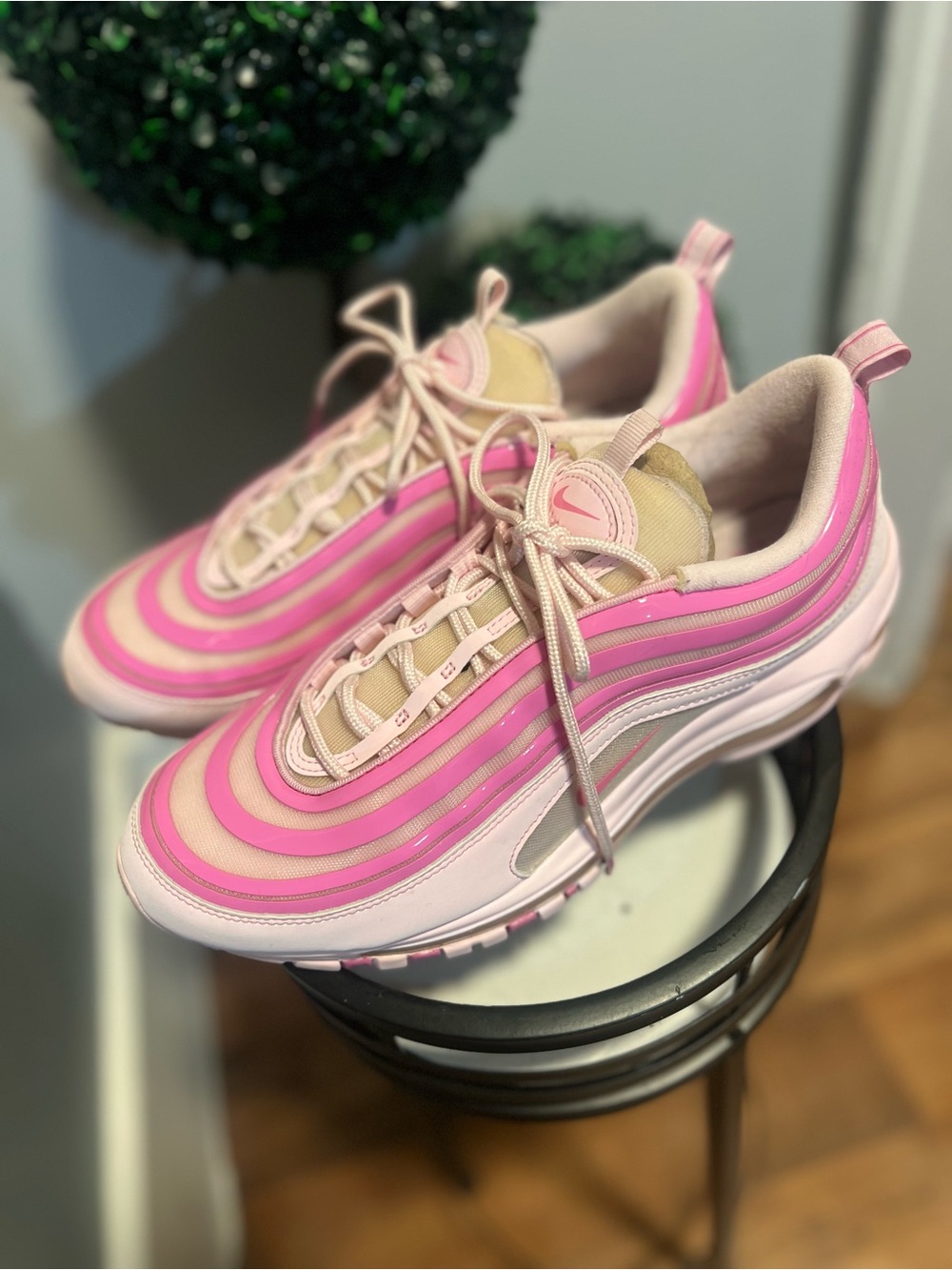 Nike Air Max 97 men size 10 Pink Foam/Playful Pink Mesh Lace-Up Low Top